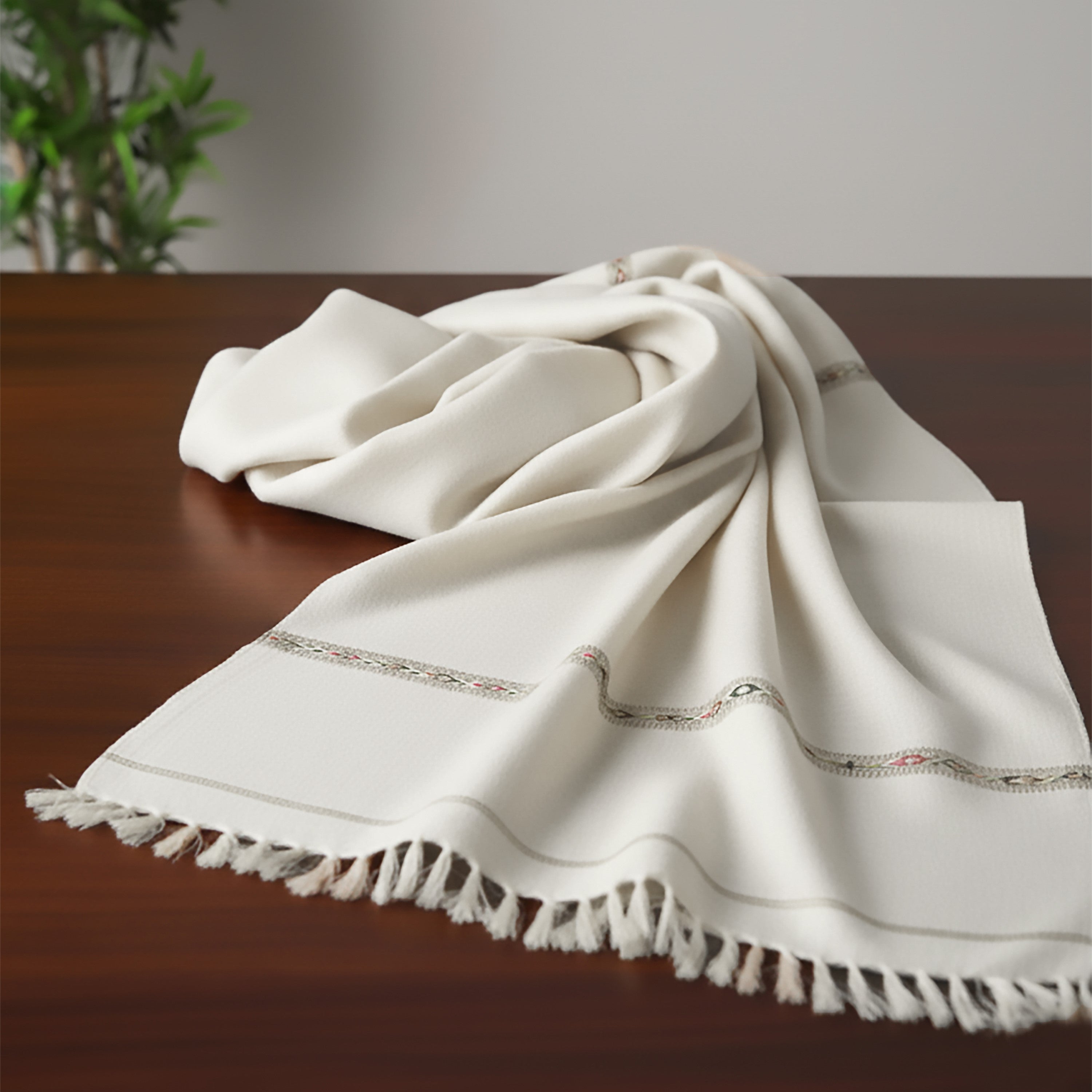 Pure white Pashmina wool shawl | Hand made from Swat Pakistan
